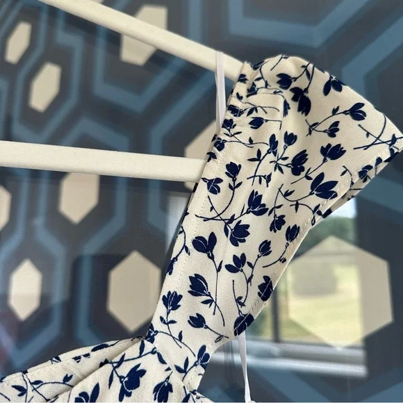 Reformation Bryson Dress in Mykonos - Picture 11 of 12